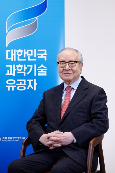 KAST250225_AOST2775R.jpg 이미지입니다.